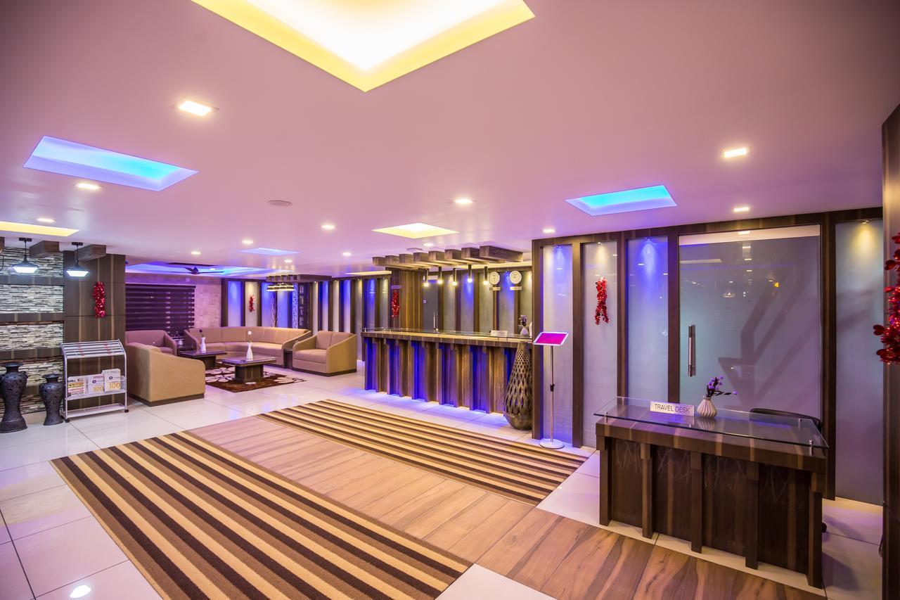 South Gate Residency Hotel Kochi Eksteriør billede